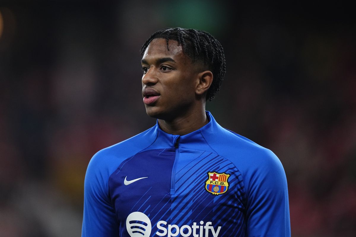 Barca muốn bán thần đồng La Masia