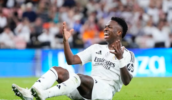 Bị đối thủ khiêu khích, Vinicius nói 5 từ