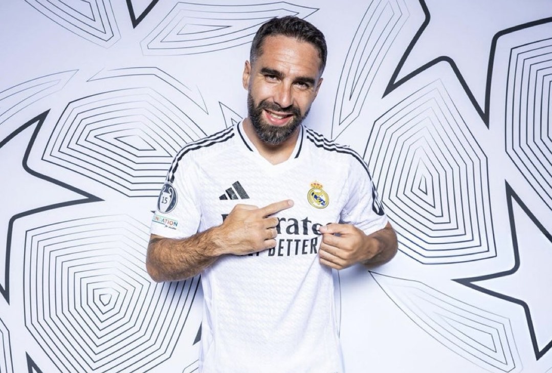 Carvajal nhắc khéo Real Madrid chuyện hợp đồng