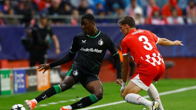 Van de Beek đã tỏa sáng khi rời M.U trong trận cầu quá điên rồ