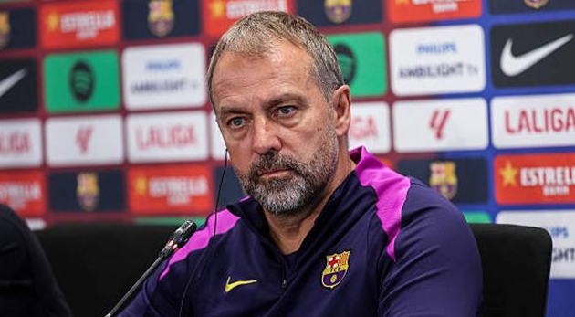 Hansi Flick xác nhận: Lewandowski, Olmo trở lại