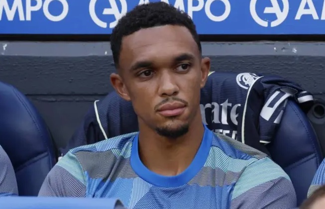 Real Madrid mất Carvajal: Trách nhiệm và cơ hội gọi tên Alexander-Arnold