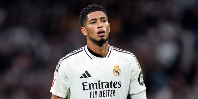 SỐC: Bellingham ‘nổi điên’ đá màn hình VAR, Real Madrid nguy cơ mất trụ cột?