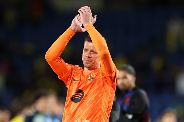 Szczesny hoãn quyết định về tương lai ở Barca