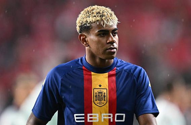 Yamal lên tiếng về bữa tiệc sinh nhật gây tranh cãi